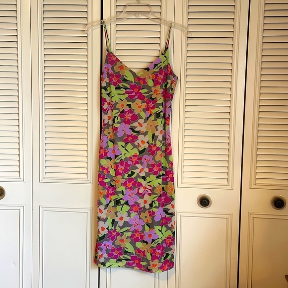 Dress - Picture 1 of 1